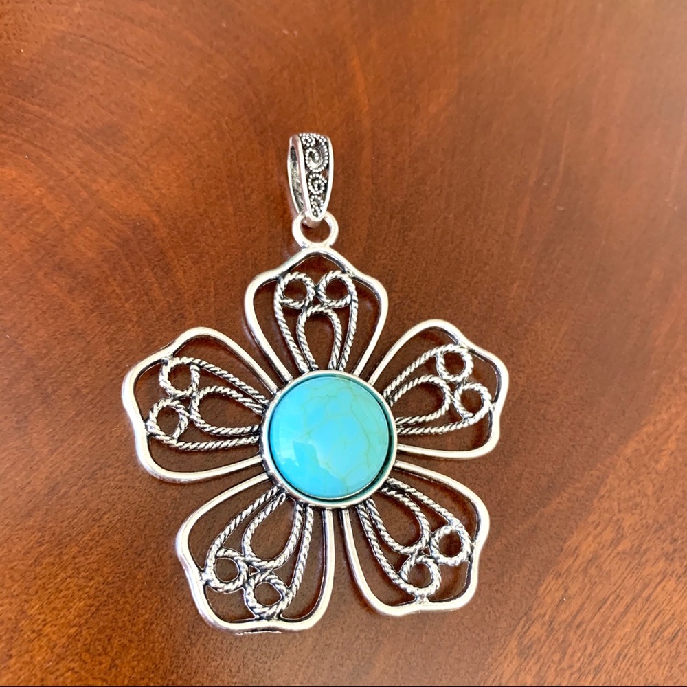Turquoise Stone Flower Silver Pendant